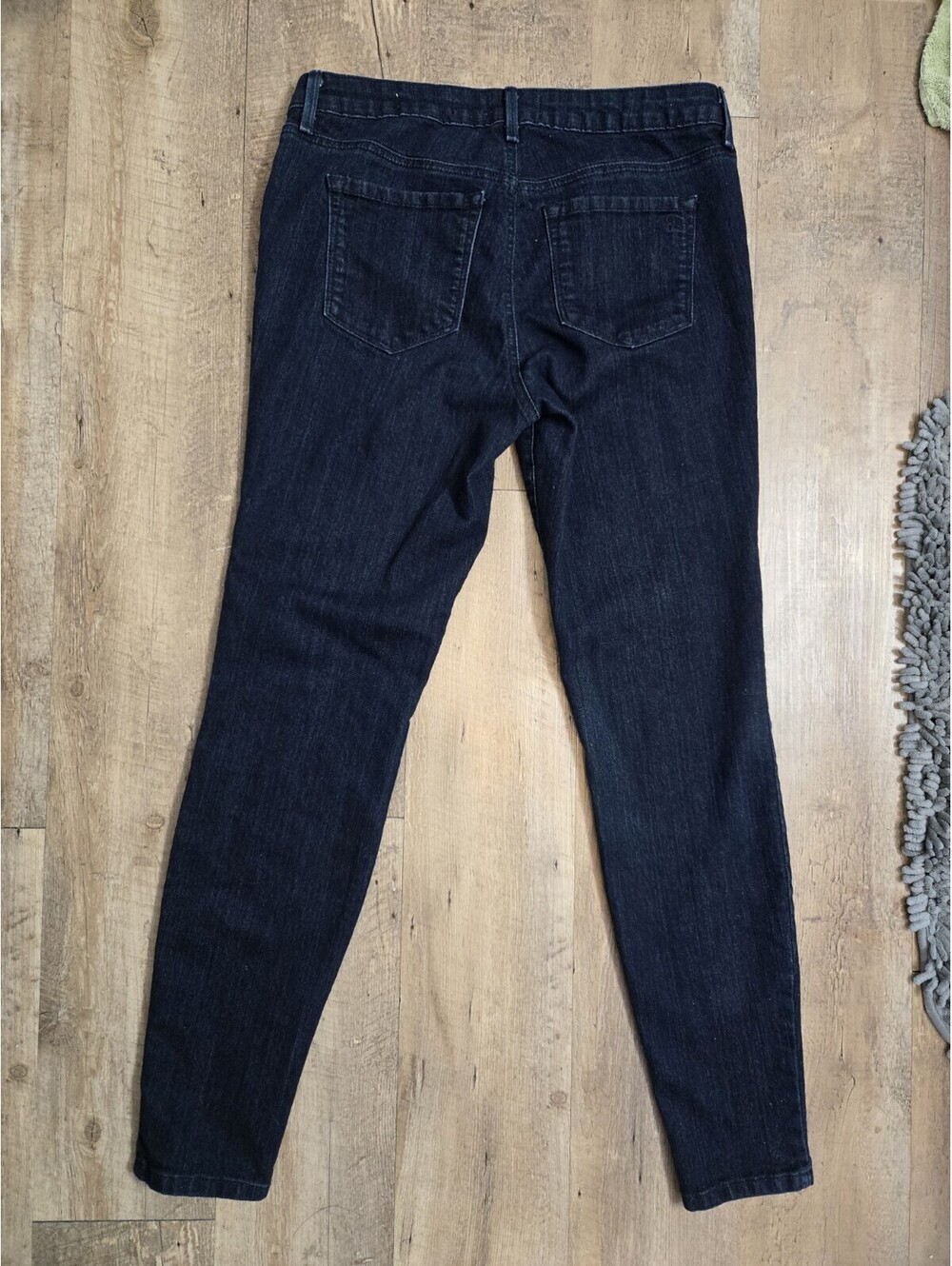 Jessica Simpson Kiss Me Super Skinny Jeans Womens Size 10 / 30 Dark Wash Stretch - Picture 9 of 15